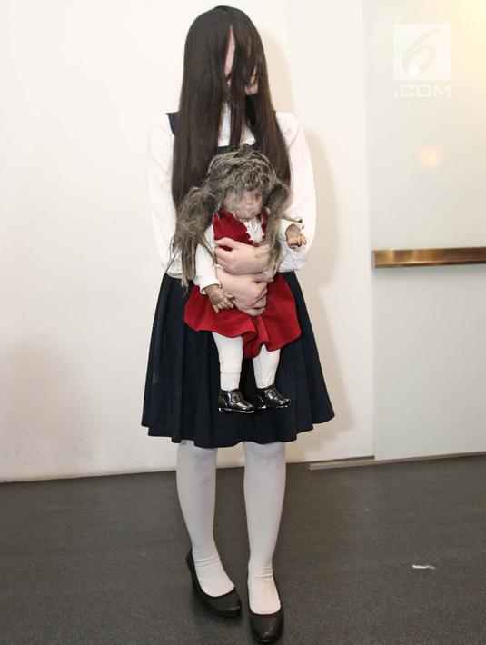 PHOTO: Di Balik Sosok Mistis The Sacred Riana, Pemenang AGT 2017 - Foto ...