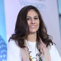 Kepeduliannya dengan penderita kanker, Wulan Guritno bersama dengan teman-temannya menggalang dana guna membantu meringankan para penderita kanker. (Andy Masela/Bintang.com)