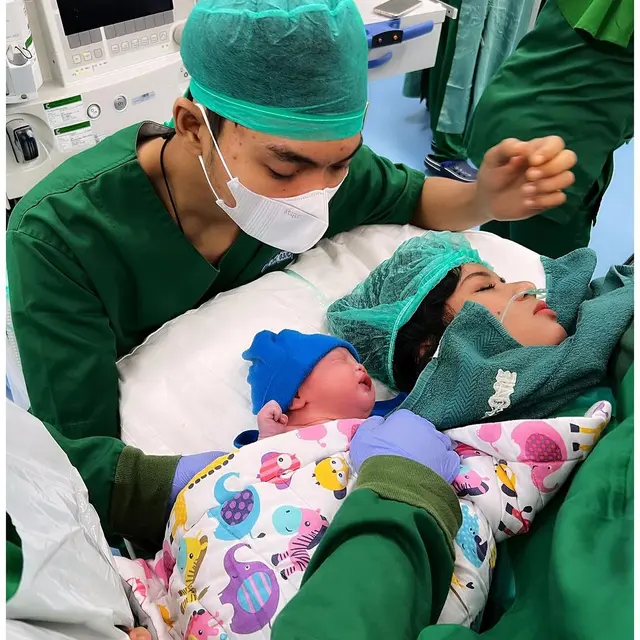 Tri Suaka dan Nabila Maharani