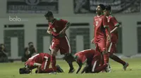 Pemain Timnas Indonesia U-16 saat pertandingan melawan Singapura U-16 pada laga uji coba Internasional di Stadion Wibawa Mukti, Cikarang, Kamis, (08/06/2017). Indonesia menang 4-0. (Bola.com/M Iqbal Ichsan)