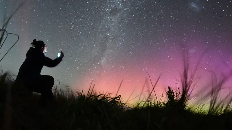 Indahnya Aurora Australis di Langit Selandia Baru