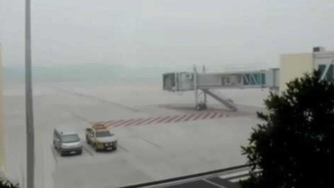 Kabut Asap Tebal Kembali Lumpuhkan Bandara di Pekanbaru