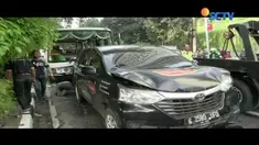 Kecelakaan beruntun bermula saat Kopaja yang melaju kencang dari arah Lebak Bulus menuju Palmerah tiba-tiba kehilangan kendali.