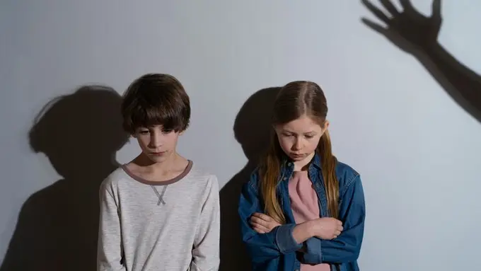 Mengatasi trauma anak korban kekerasan