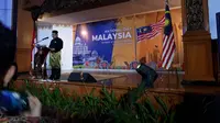 Duta Besar Zainal Abidin mendoakan mendiang BJ Habibie di acara peringatan Hari Kemerdekaan Malaysia ke-62. (Liputan6.com/Tanti Yulianingsih)