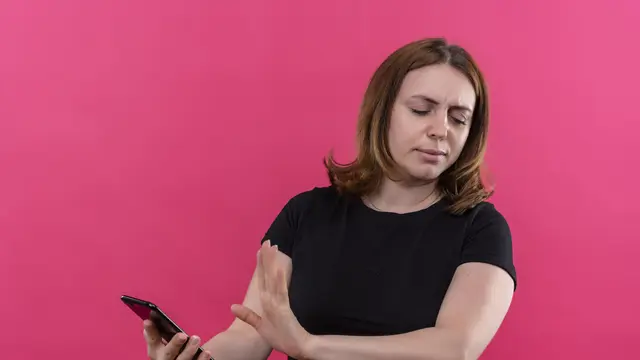 2. Batasi Penggunaan Media Sosial