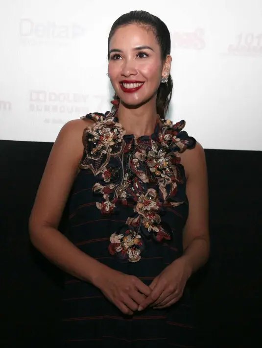 Pembunuh yang diperankan Marsha bernama Marlina, yakni seorang janda yang mendapat ancaman dari 7 perampok yang dipimpin oleh Markus dan diperankan oleh Egi Fredly. Mereka mengancam harta, nyawa, dan kehormatan Marlina. (Nurwahyunan/Bintang.com)