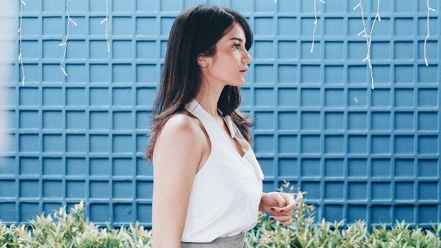 FOTO: Gaya Kasual Enzy Storia, Tampil Modis