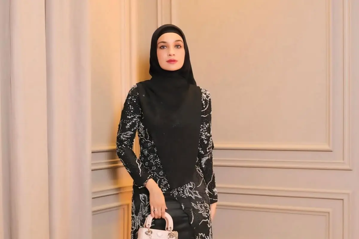 Inspirasi Kebaya Elegan ala Shireen Sungkar Saat Kondangan, Anggun dan Modern