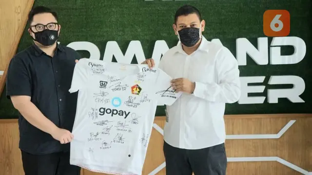 lelang jersey persik