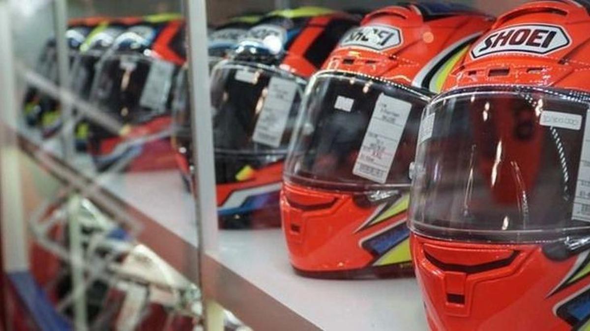Beli top helm shoei