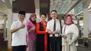 "Alhamdulillah Captain Hendra Melanjutkan Tugas nya di “OMAN AIR” Salah satu Maskapai Penerbangan Besar di Semenanjung Arab," tulisnya dalam unggahan 29 Mei. [Instagram/fitricarlina]