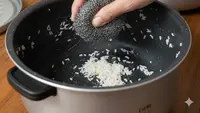 5 Penyebab Rice Cooker Cepat Kotor dan Lengket Meski Baru Dicuci