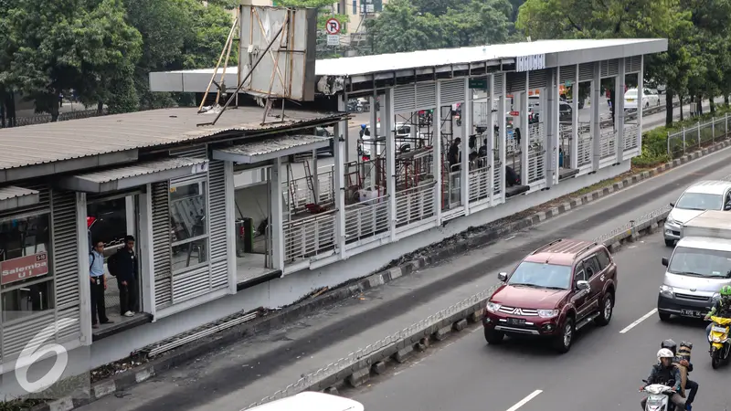 20150707-Halte Transjakarta Salemba-Jakarta2