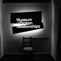 Museum of Broken Relationships, Zagreb, Kroasia. (finelinetravels.com)