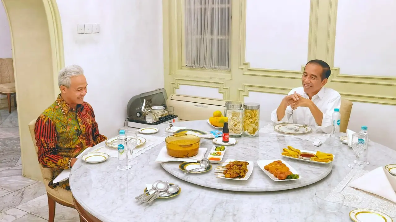 Bakal calon presiden (bacapres) dari PDI Perjuangan (PDIP), Ganjar Pranowo bertemu Presiden Joko Widodo atau Jokowi