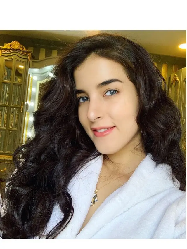 Biasa Full Makeup, Ini 7 Potret Tasya Farasya dengan Riasan Minimalis