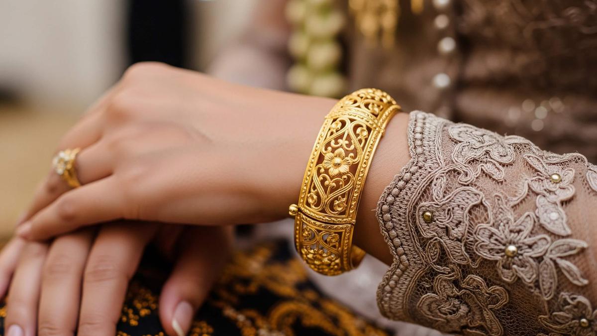 8 Model Gelang Emas Hollow Elegan untuk Kondangan, Tampil Mewah Tanpa Beban