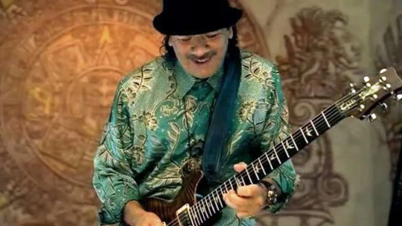 Tak Hanya Cinta, Tokoh Berepengaruh Dunia ini juga Memakai Batik