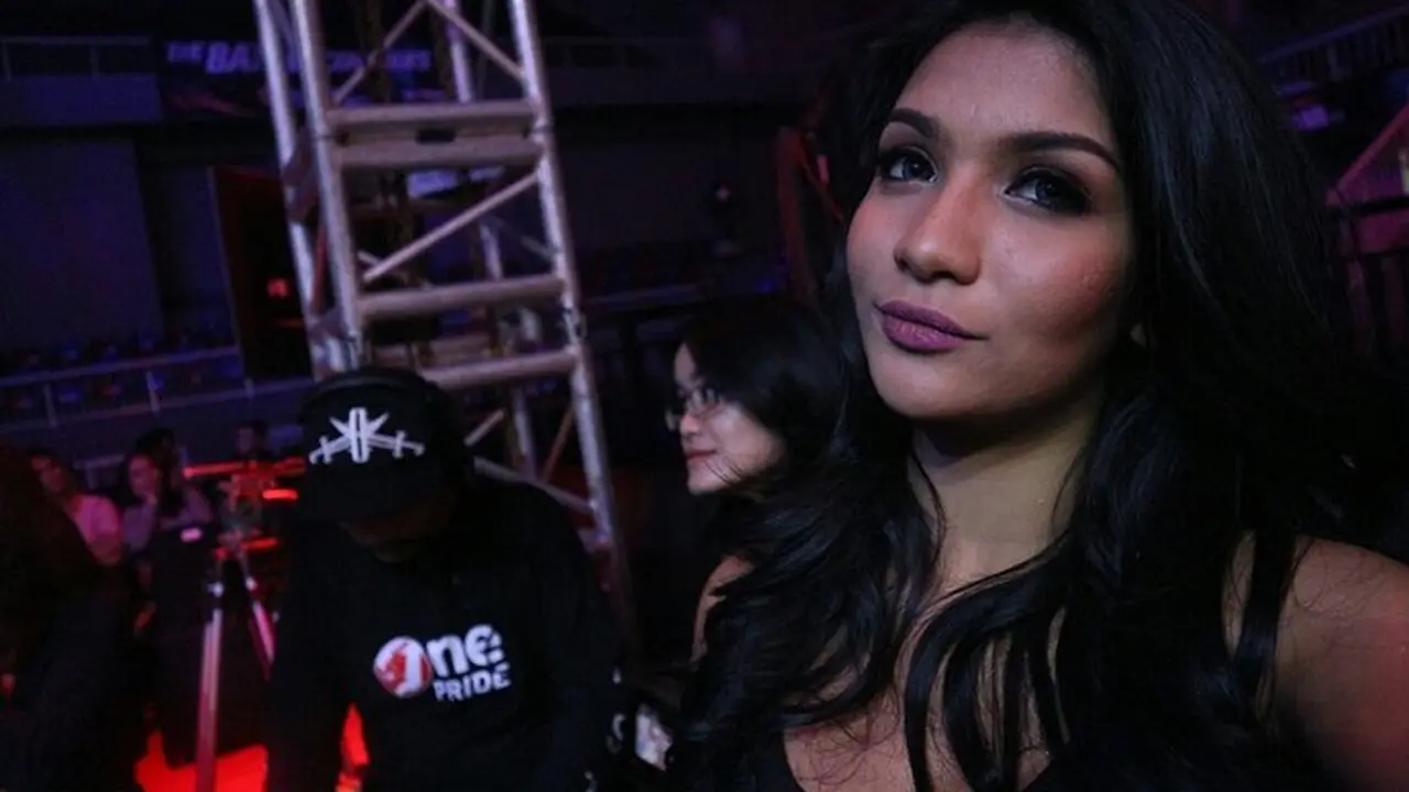 Siva Aprilia Angel One Pride MMA yang Suka Lelaki Macho