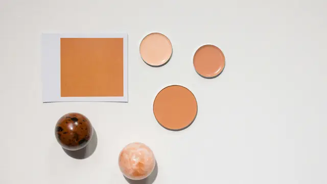Ingin Tampil Segar di Hari Raya? Ini Tips Tampilan Makeup Soft Peach yang Membuat Wajah Tampak Natural