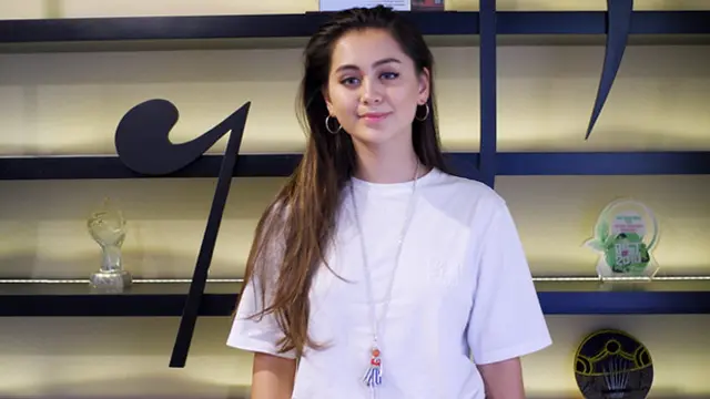 [Bintang] Jasmine Thompson