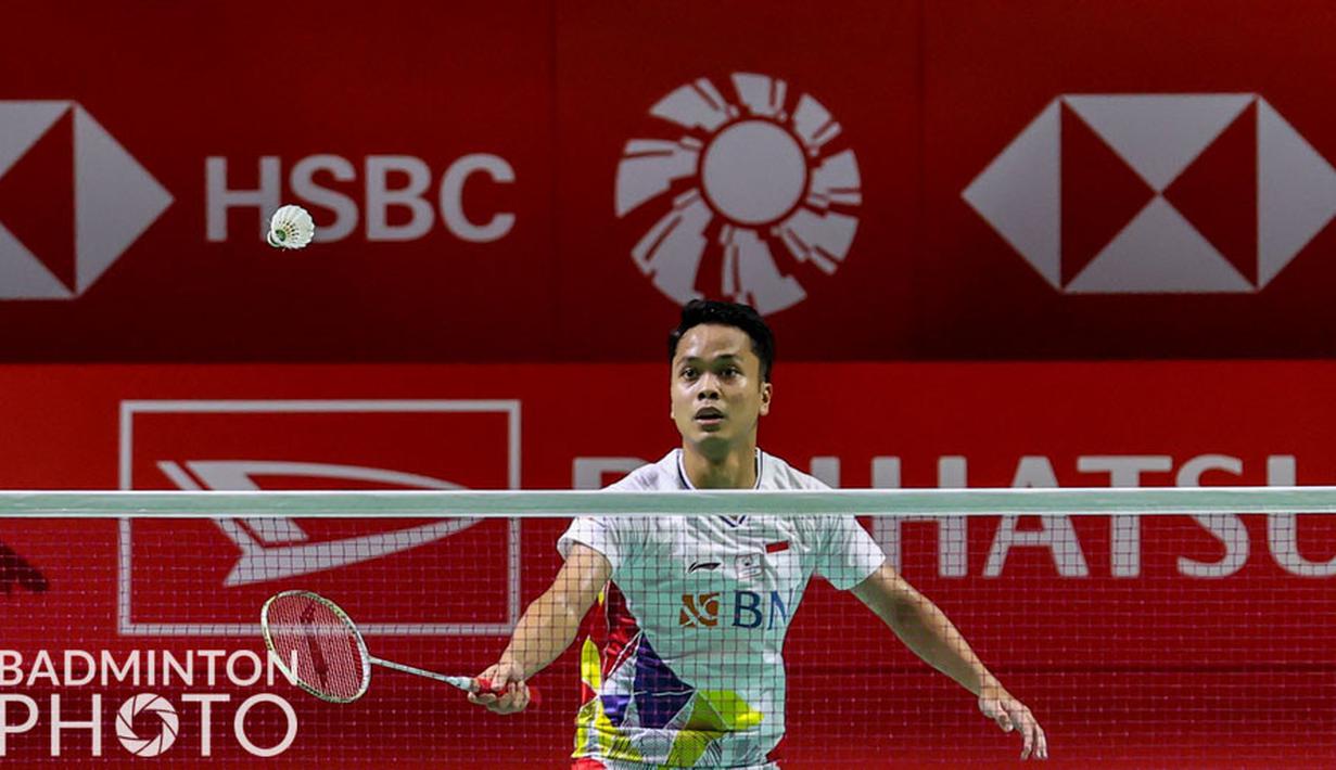Anthony Sinisuka Ginting secara mengejutkan takluk dari pemain non unggulan asal Thailand, Kunlavut Vitidsarn. (Badminton Photo/Raphael Sachetat)