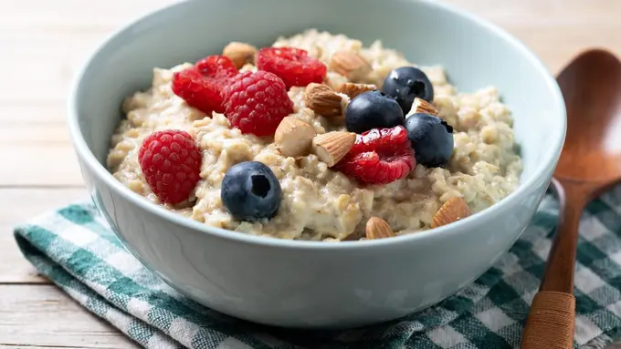 Ilustrasi oatmeal/freepik.com/ chandlervid85