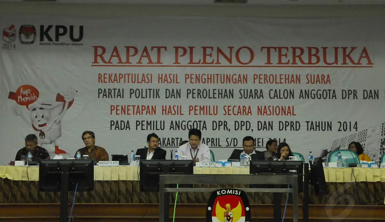 Rapat pleno terbuka rekapitulasi nasional penghitungan suara di ruang sidang utama KPU (Liputan6.com/Andrian M. Tunay)
