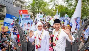 Khofifah-Emil Dardak saat daftar Pilkada Jatim 2024. (Istimewa)