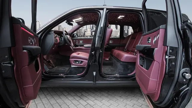 Rolls-Royce Cullinan dibekali bodi baja anti ledakan