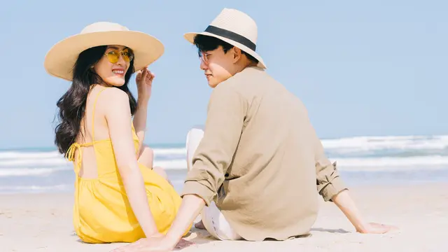 couple kencan bahagia