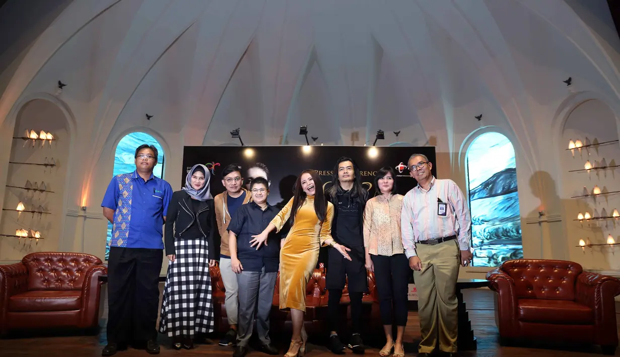Konser tunggal Rossa bertajuk The Journey of 21 Dazzling Years akan digelar di Jakarta Convention Center, Senayan, Jakarta Pusat pada 13 April 2017. (Nurwahyunan/Bintang.com)