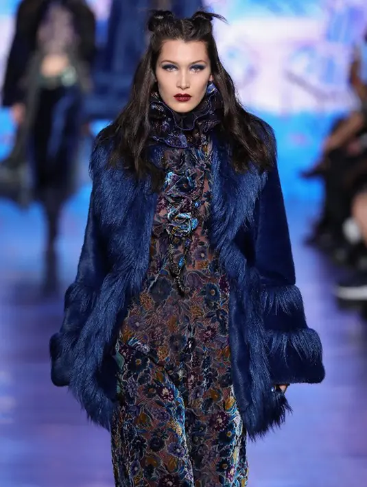 “Kendall sebaiknya melakukan permohonan maafnya ke publik karena dia (Kendall) telah mendapat kritik dari sebagian besar masyarakat,” tutur Eric Schiffer. (AFP/Bintang.com)