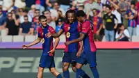 Selebrasi pemain Barcelona ketika melumat Valladolid 7-0 di LaLiga (AFP)