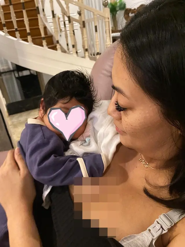 Meninggal 2 Bulan Usai Melahirkan, Ini 6 Potret Nanie Darham dan Keluarga Kecilnya