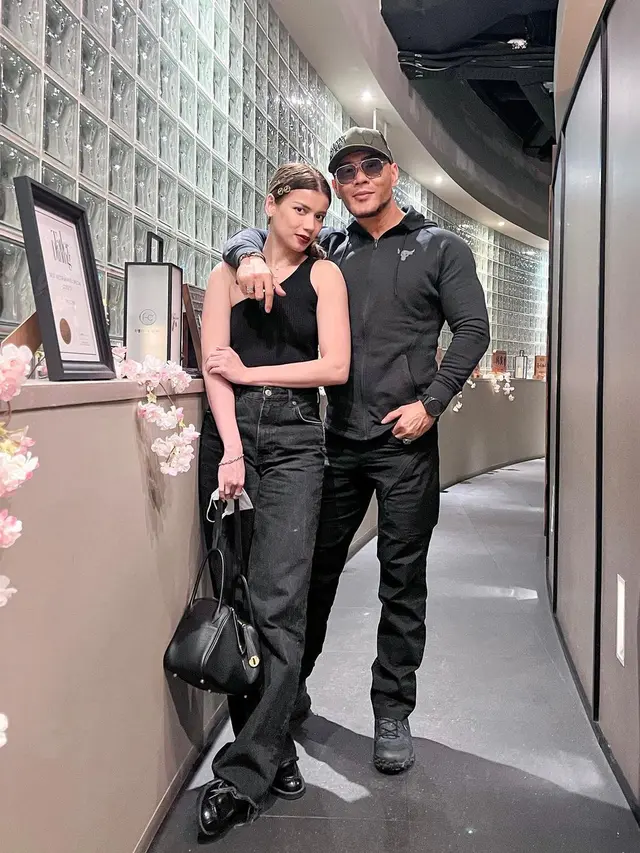 Deddy Corbuzier dan Sabrina Chairunnisa. (Foto: Dok. Instagram @mastercorbuzier)