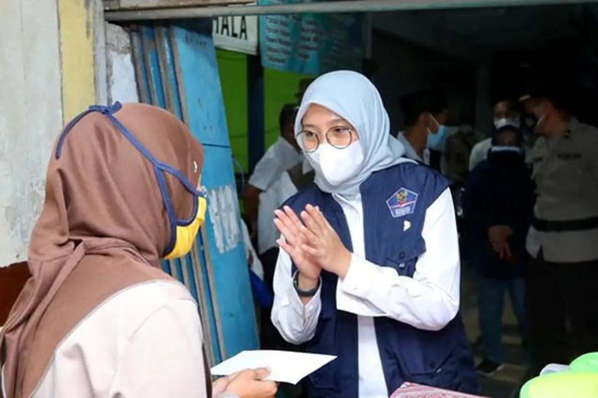 PPKM Diperpanjang, Pemkab Banyuwangi Kembali Salurkan Bantuan ke Pedagang Kecil