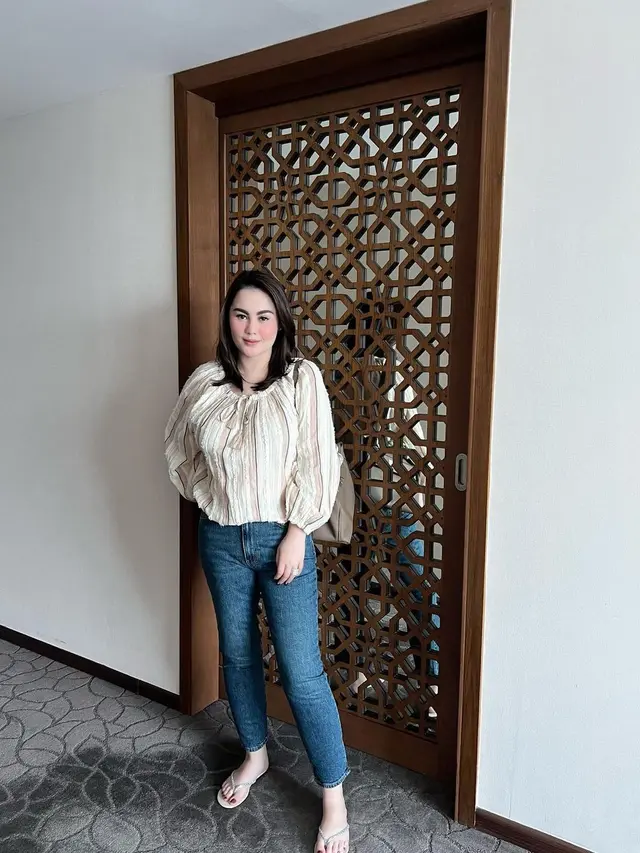 7 Potret Jennifer Dunn yang Kini Pilih Lepas Hijab, Jadi Sorotan
