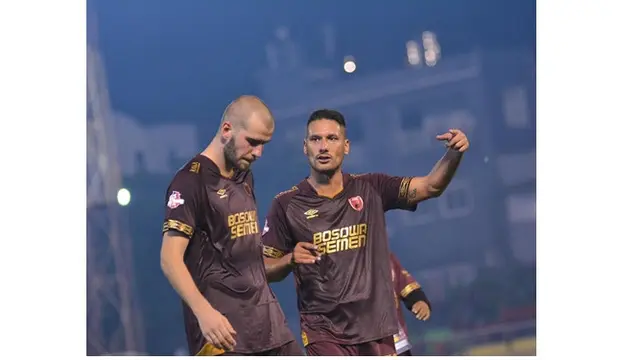7 Potret Raphael Maitimo, Eks Timnas yang Dikabarkan Dekat dengan Agnez Mo