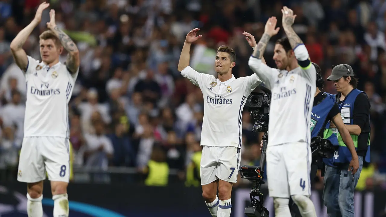 Real Madrid mengantongi keunggulan 3-0 atas Atletico Madrid pada leg kedua semifinal Liga Champions di Estadio Vicente Calderon, Kamis (11/5/2017) dinihari WIB. 