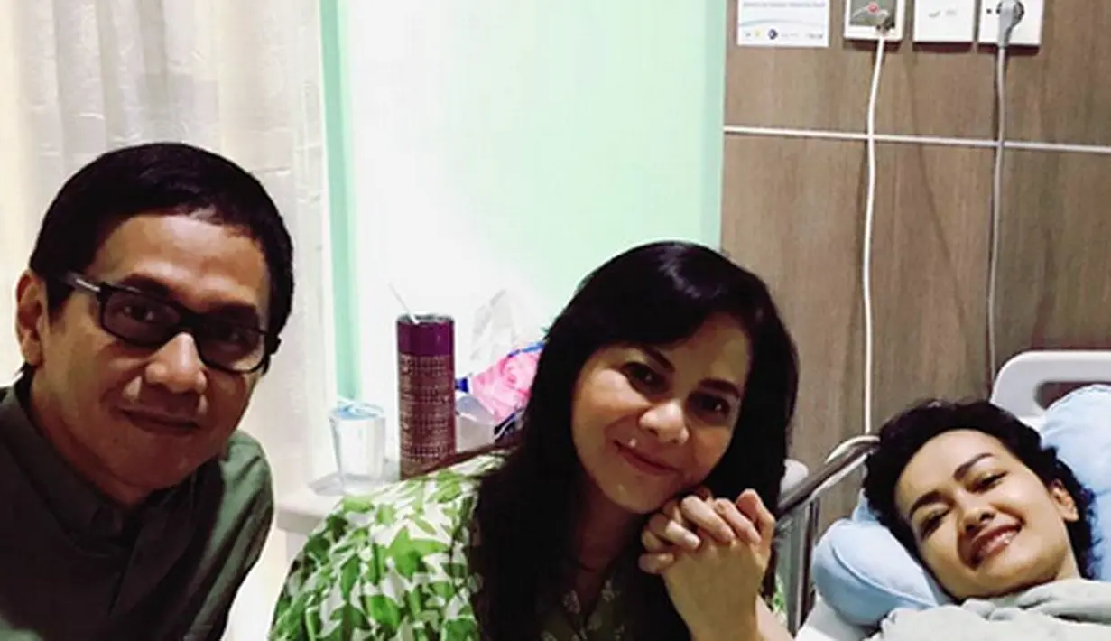 Menurut ibu satu anak itu, pihak rumah sakit masih menunggu kondisi Jupe stabil baru dilakukan tindakan perawatan kembali. "Masih menunggu kondisi dari Kak Jupe sendiri dulu, baru dokter kasih tindakan," kata Sarwendah lagi. (dok. Instagram)