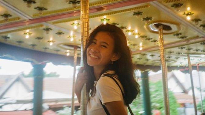 Shenina Cinnamon yang lahir di Jakarta pada 1 Februari 1999 ini mulai dikenal saat dirinya berperan sebagai Yasmin, dalam sinetron Roman Picisan. (Liputan6.com/IG/shenacinnamon)