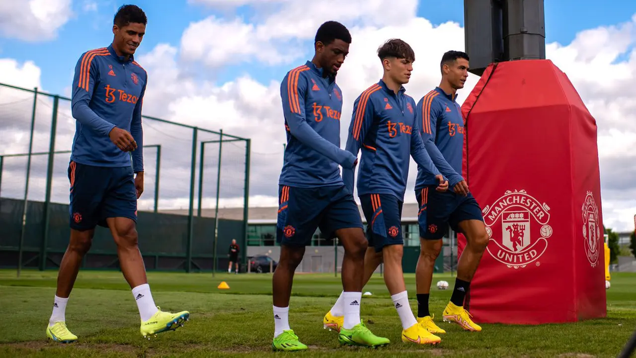 Foto: Senyum Sumringah Pemain MU di Sesi Latihan Jelang Laga Perdana Liga Inggris 2022 / 2023, Ada Cristiano Ronaldo