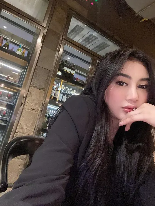 "Enggak sih, nggak apa-apa mamah. Malah katanya bagus buat edukasi Pamela," ucap Pamela Safitri. (instagram/pamelaaaasafitri)