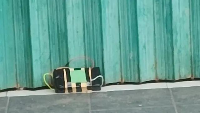benda mencurigakan mirip bom ternyata kayu