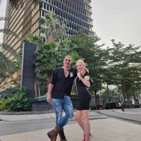 Enam tahun menikah, Robby Shine dan sang istri yang berasal dari Rusia ini sekarang punya jutaan follower di TikTok. (FOTO: instagram.com/robbyshine/)