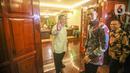 Ketua Umum Partai Gerindra Prabowo Subianto menerima kedatangan Ketua Umum Partai Demokrat Agus Harimurti Yudhoyono di kediaman Kertanegara, Jakarta, Jumat (24/6/2022). Pertemuan antara Partai Demokrat dan Partai Garinda tersebut untuk mempererat komunikasi dan silaturahmi. (Liputan6.com/Faizal Fanani)