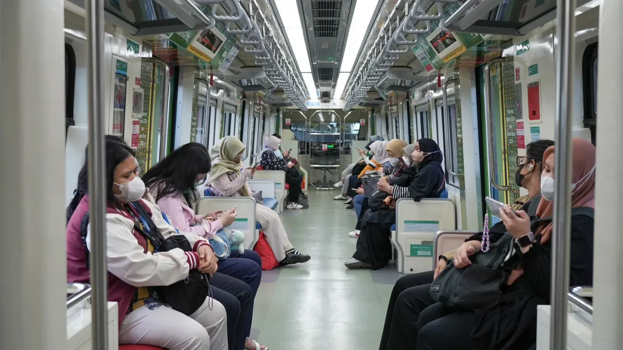 PT KAI (Persero) akan memberlakukan kereta khusus wanita di LRT Jabodebek. (Foto: KAI)