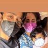 Shaheer Sheikh dan sang istri kompak mengenakan masker yang menutupi wajahnya. Begitu juga dengan sang anak, diberi gambar masker. (Foto: Instagram/@shaheernsheikh)